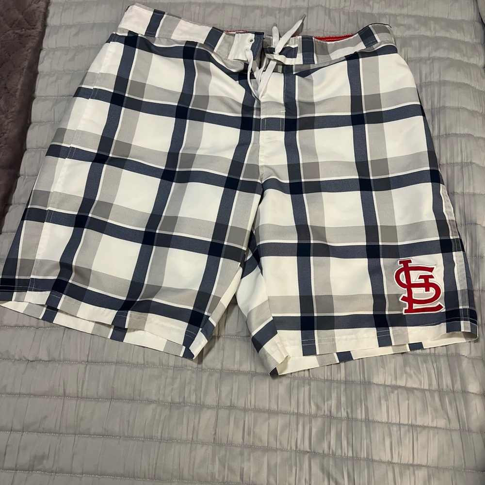 GIII MLB Men's Plaid Swim Shorts - St. Louis Cardinals